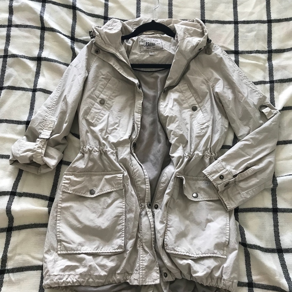 Bass Wind Breaker